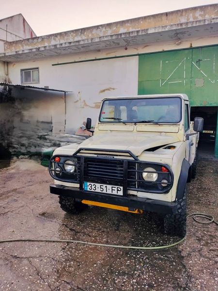 Land Rover Defender • 2007 • 98,000 km 4
