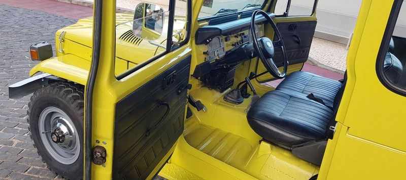 Toyota 4Runner • 1982 • 30,000 km 3