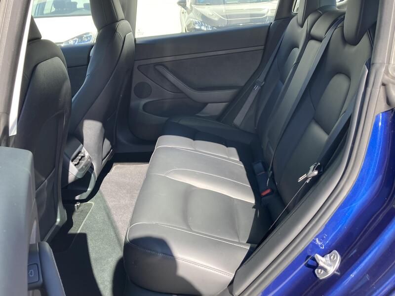 Tesla Model 3 • 2021 • 78,713 km 7