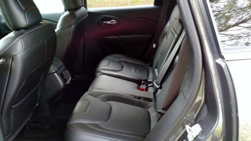 Jeep Cherokee • 2015 • 171,000 km 2