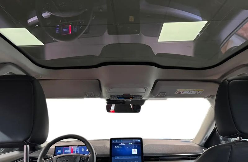 Ford Mustang • 2024 • 27,776 km 7