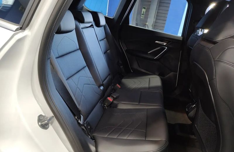 BMW X1 • 2024 • 9,966 km 12