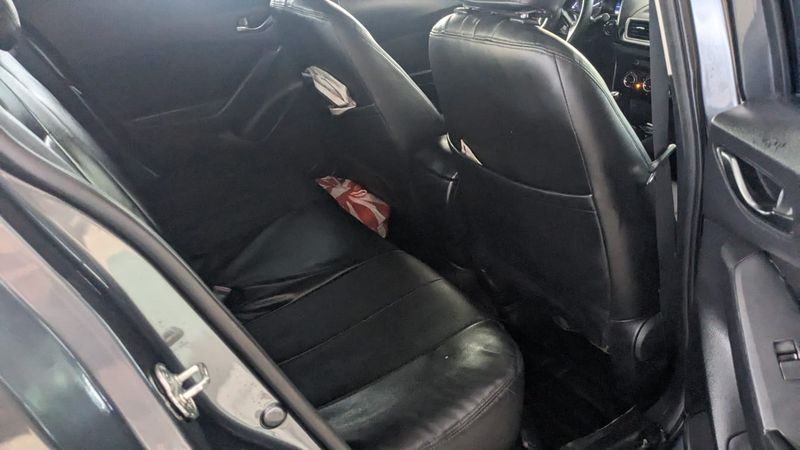 Mazda 3 • 2019 • 55,000 km 8