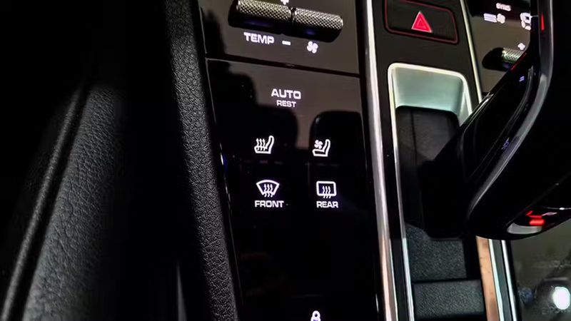 Porsche Cayenne • 2018 • 88,242 km 7