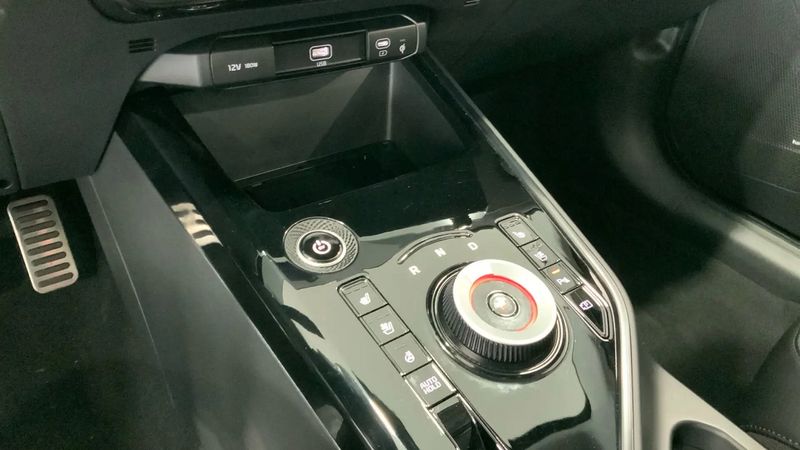 Kia Niro EV • 2023 • 27,800 km 9