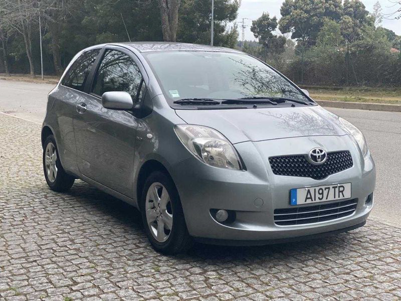 Toyota Yaris • 2007 • 186,000 km 4