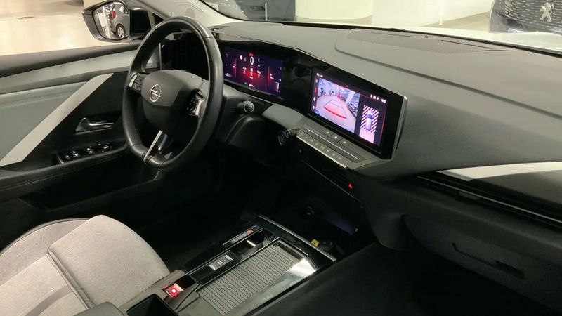 Opel Astra • 2022 • 54,700 km 10