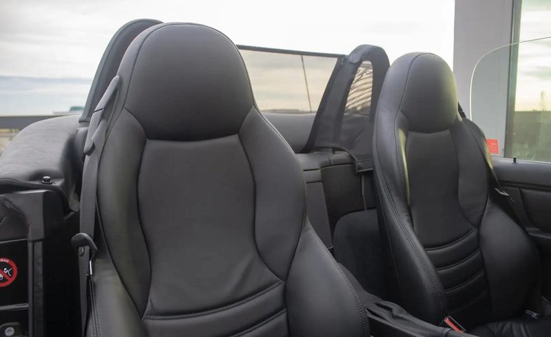 BMW Z3 • 1999 • 118,000 km 6