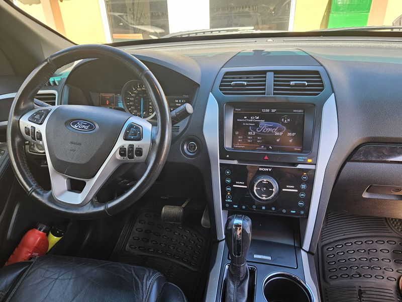 Ford Explorer • 2013 • 180,411 km 5