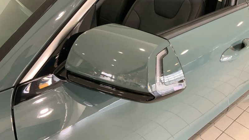 Kia Niro EV • 2023 • 27,800 km 11