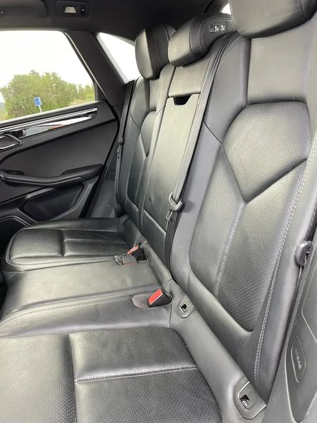 Porsche Macan • 2014 • 193,000 km 7