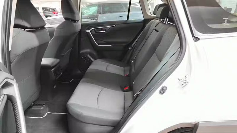 Toyota RAV4 • 2024 • 14,793 km 9