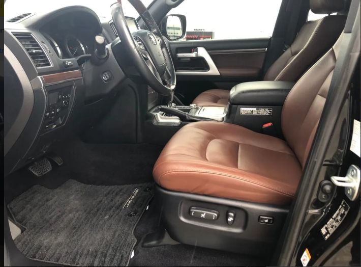 Toyota Land Cruiser • 2018 • 85,000 km 5