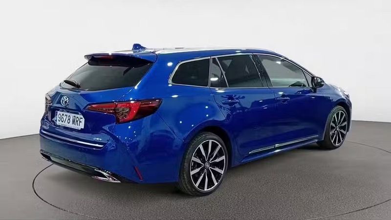 Toyota Corolla Combi • 2024 • 5,424 km 8