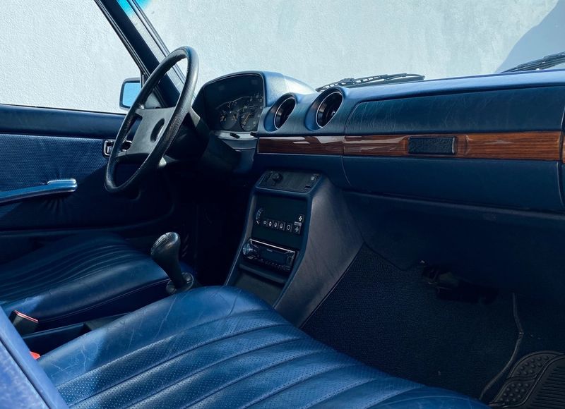 Mercedes-Benz 310 kombi • 1983 • 306,285 km 6