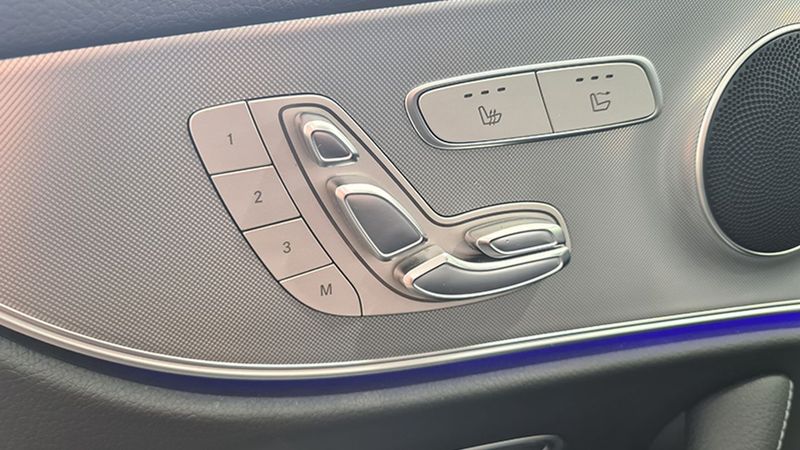 Mercedes-Benz E Cabrio • 2019 • 61,279 km 7