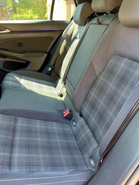 Volkswagen Golf • 2021 • 38,500 km 2