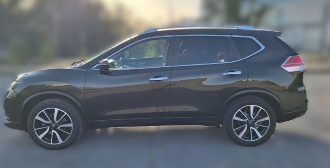 Nissan X-Trail • 2015 • 170,000 km 3