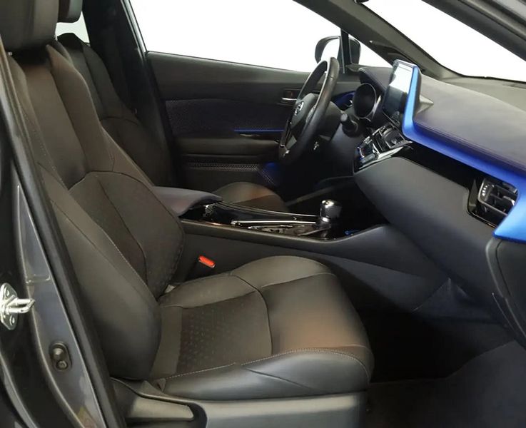 Toyota C-HR • 2018 • 51,000 km 6