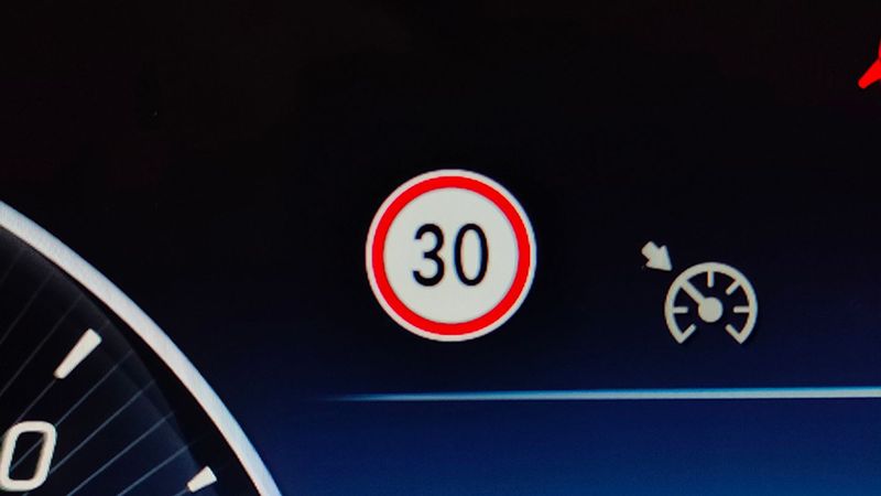 Mercedes-Benz GLC • 2022 • 27,299 km 5