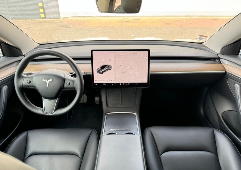 Tesla Model 3 • 2022 • 58,643 km 3