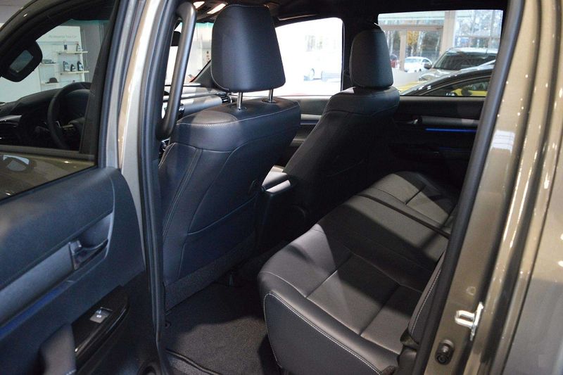 Toyota Hilux • 2023 • 7,814 km 2