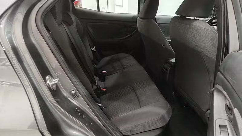 Toyota Yaris • 2022 • 32,203 km 11