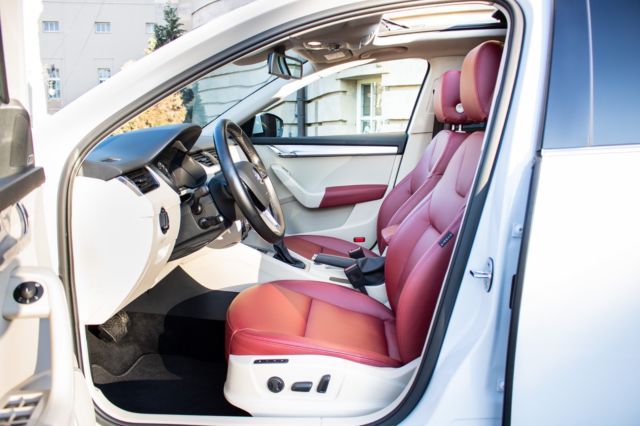 Škoda Octavia Combi • 2016 • 60,000 km 3