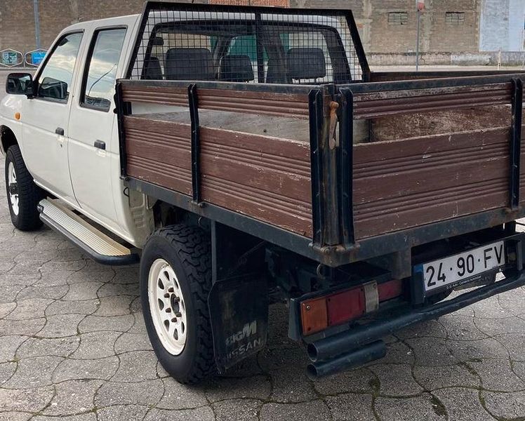 Nissan Pickup • 1995 • 250,000 km 2