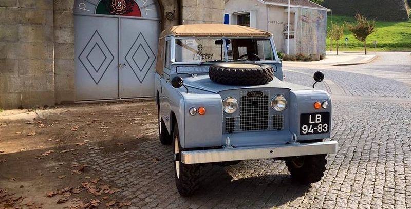 Land Rover LR4 • 1980 • 4,999 km 1