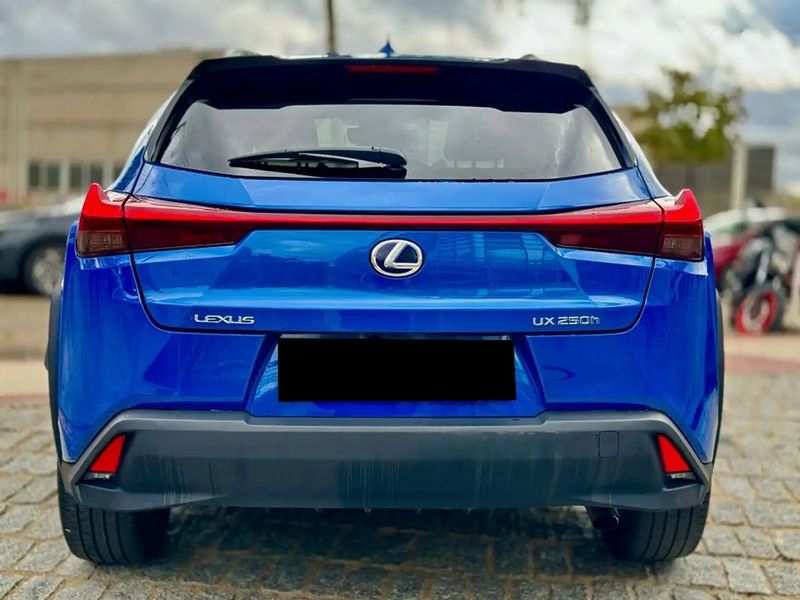Lexus UX • 2019 • 69,000 km 6