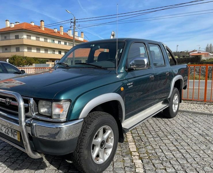 Toyota Hilux • 2009 • 89,000 km 5