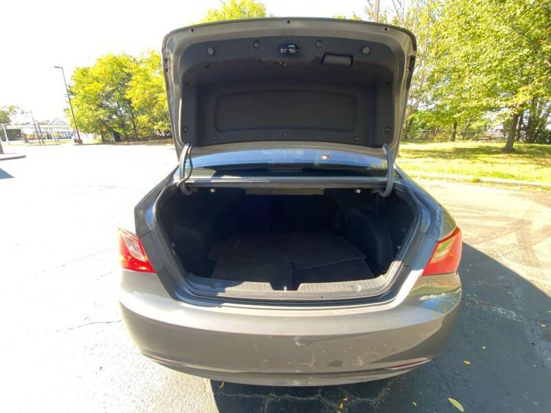 Hyundai Sonata • 2011 • 75,315 mi 2