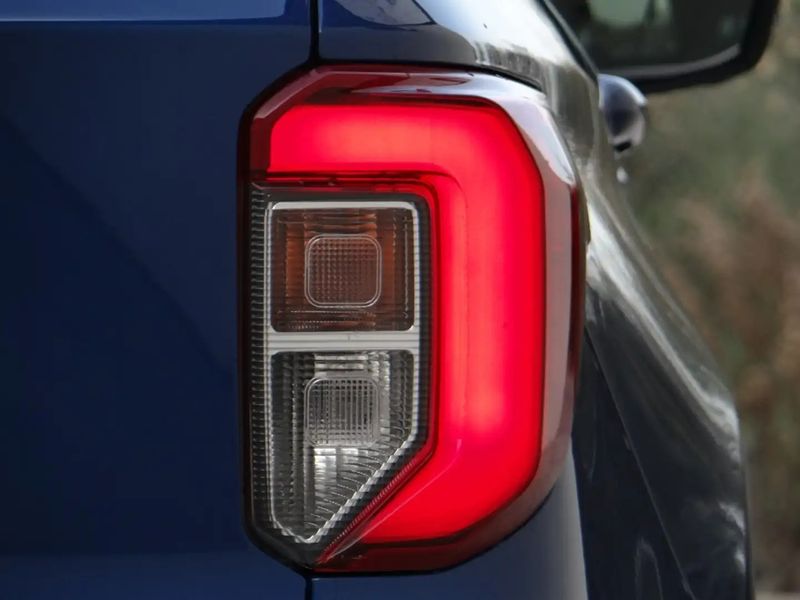 Ford Explorer • 2023 • 38,000 km 7