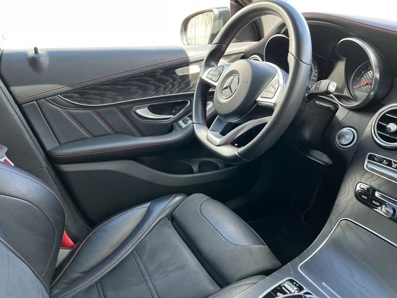 Mercedes-Benz GLC • 2017 • 113,000 km 11