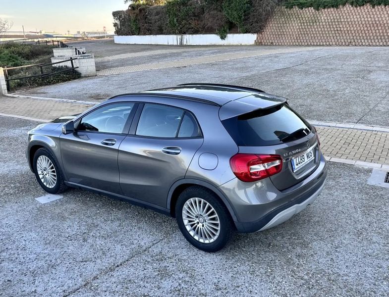 Mercedes-Benz GLA • 2017 • 79,900 km 8