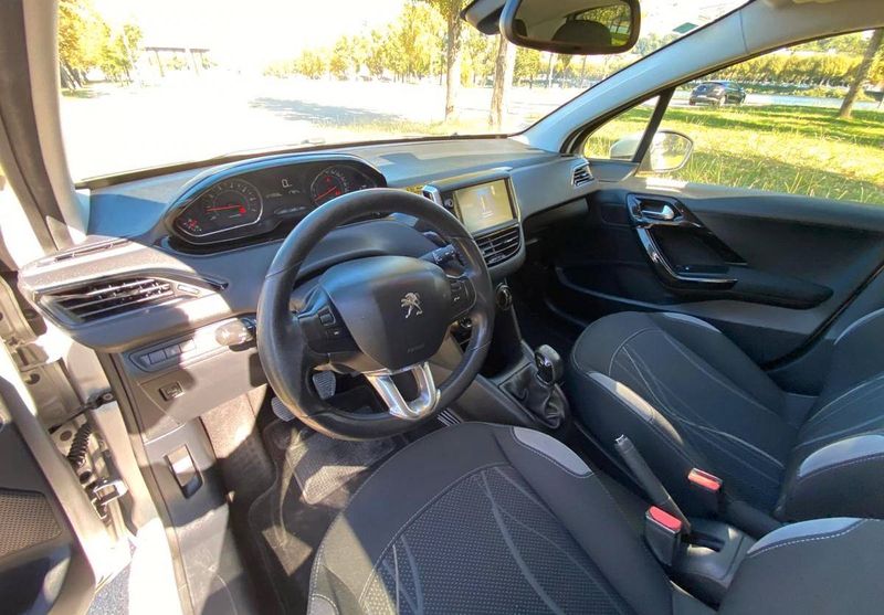 Peugeot 207 • 2013 • 129,999 km 7