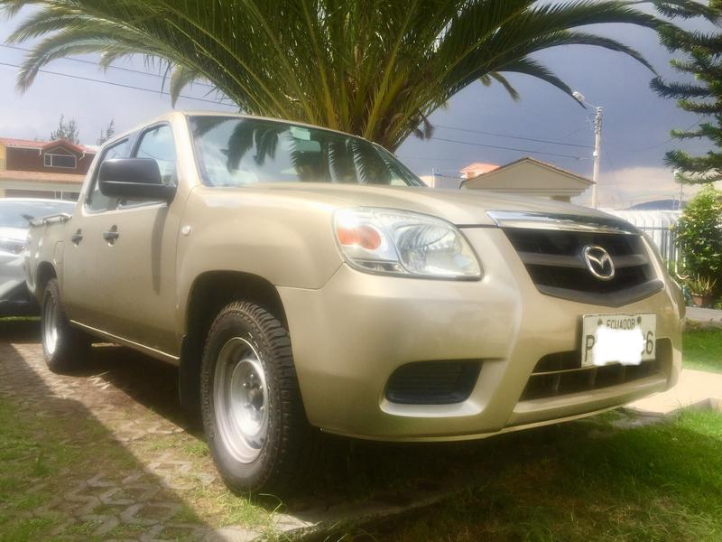 Mazda BT • 2011 • 184,000 km 2