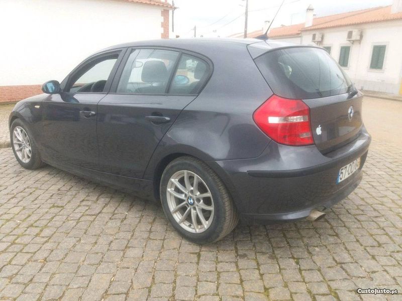 BMW 328i • 2008 • 169,999 km 2