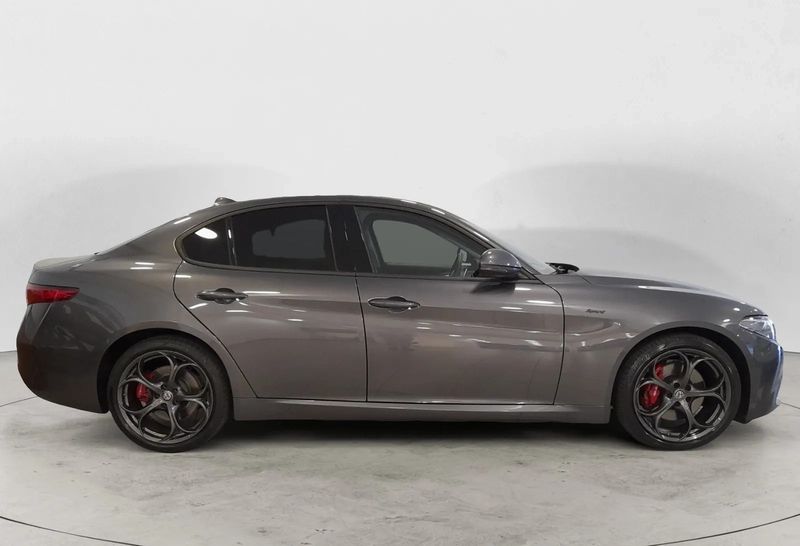 Alfa Romeo Giulia • 2023 • 18,800 km 6