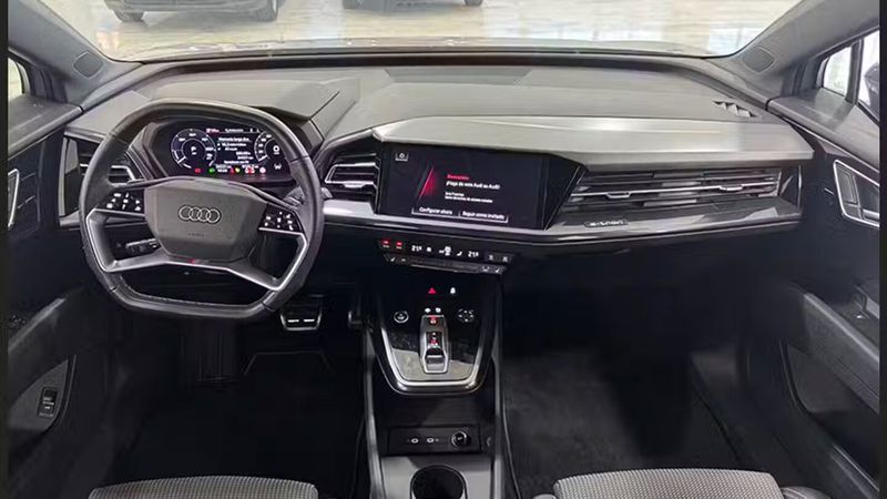Audi Q5 • 2022 • 24,221 km 4