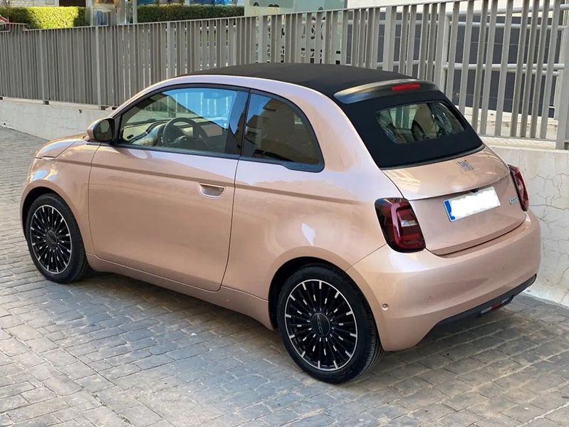 Fiat 500e • 2021 • 43,200 km 9
