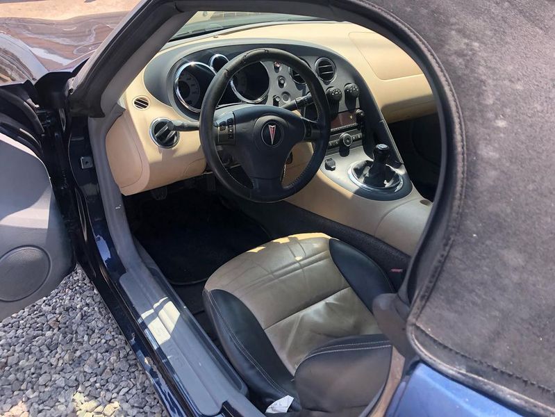 Pontiac Solstice • 2007 • 89,354 km 9