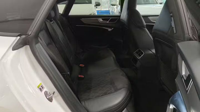 Audi S7 • 2019 • 100,005 km 11