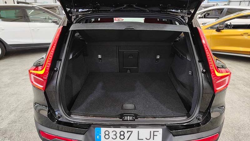 Volvo XC40 • 2020 • 78,000 km 9