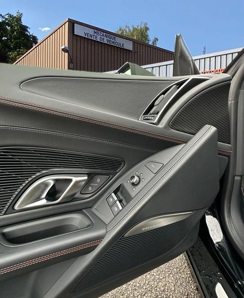 Audi R8 • 2017 • 44,000 km 6