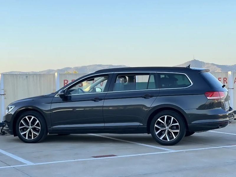 Volkswagen Passat Variant • 2018 • 53,500 km 4