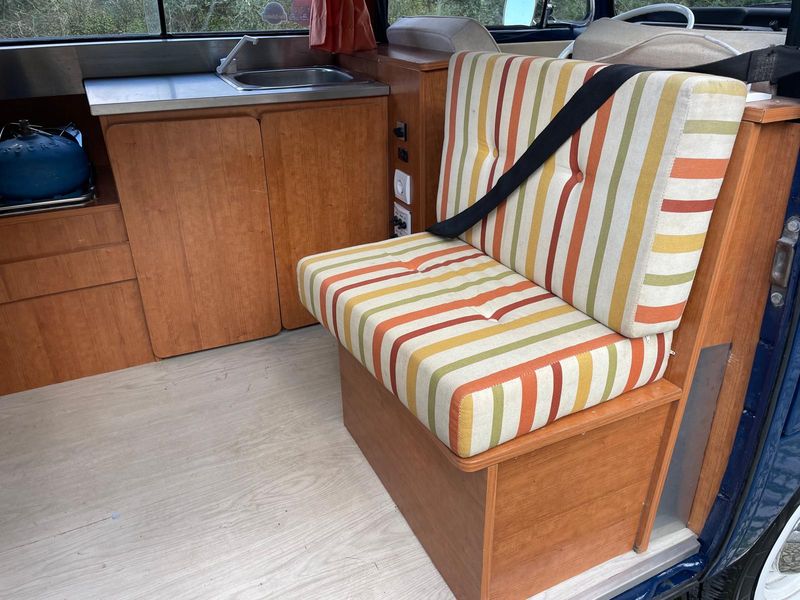 Volkswagen T4 Caravelle • 1971 • 64,000 km 20