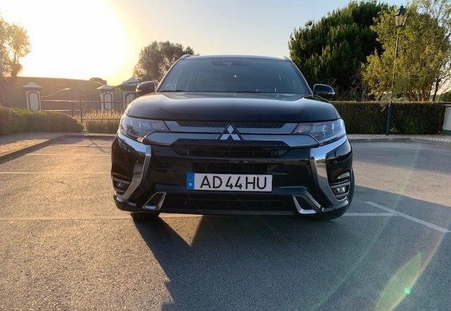 Mitsubishi Outlander • 2020 • 76,928 km 7