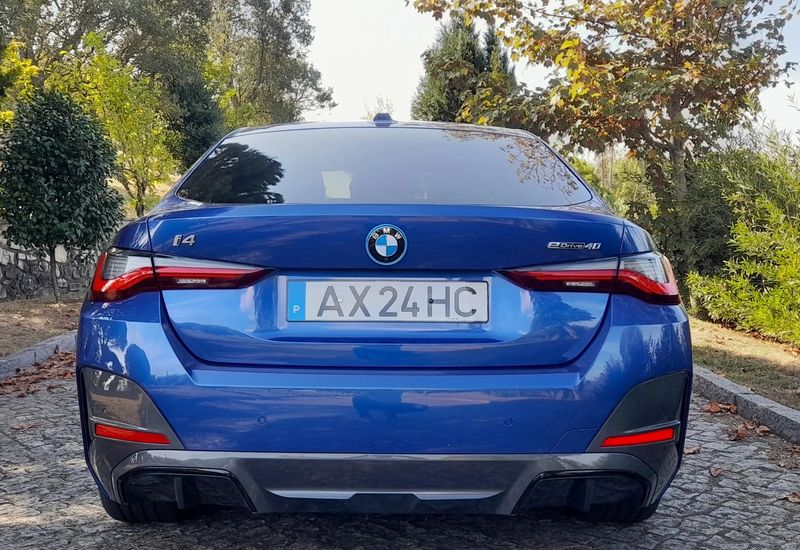 BMW i8 • 2023 • 1,483 km 5